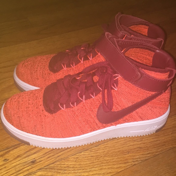 Pink Burgundy Nike Ultra Flyknight Mid Like New - Picture 2 of 3